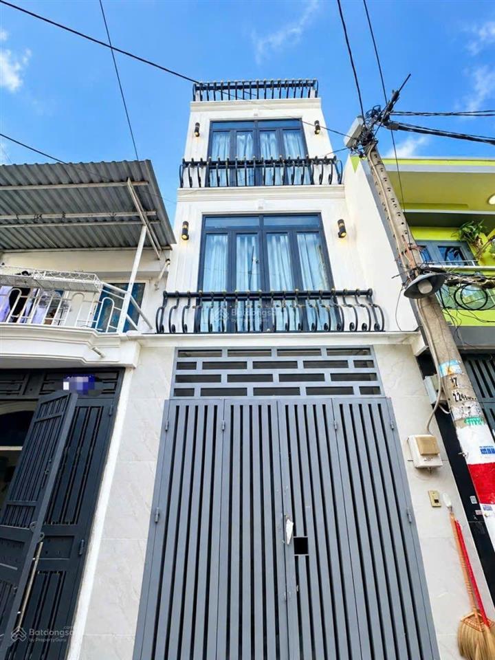 Nhà 4 tầng 27m2 hẻm 3m, chỉ 100m ra mặt tiền huỳnh văn nghệ.