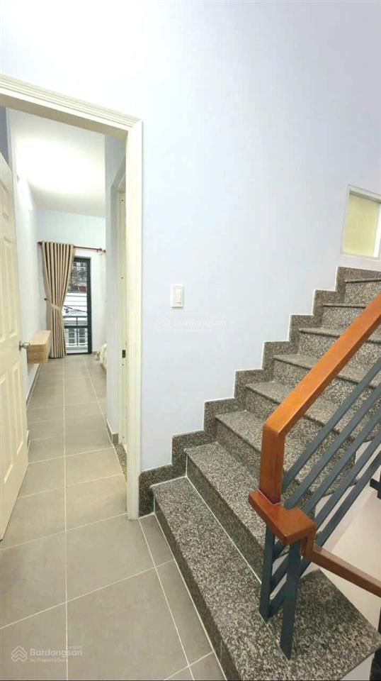 Nhà 3 lầu 32.4m2 hẻm 2.5m sát mặt tiền đường số 4, ngay công viên làng hoa