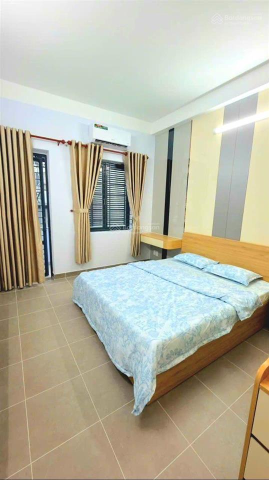 Nhà 3 lầu 32.4m2 hẻm 2.5m sát mặt tiền đường số 4, ngay công viên làng hoa