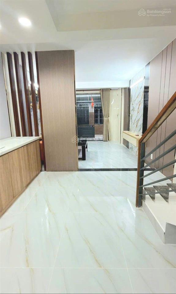 Nhà 3 lầu 32.4m2 hẻm 2.5m sát mặt tiền đường số 4, ngay công viên làng hoa