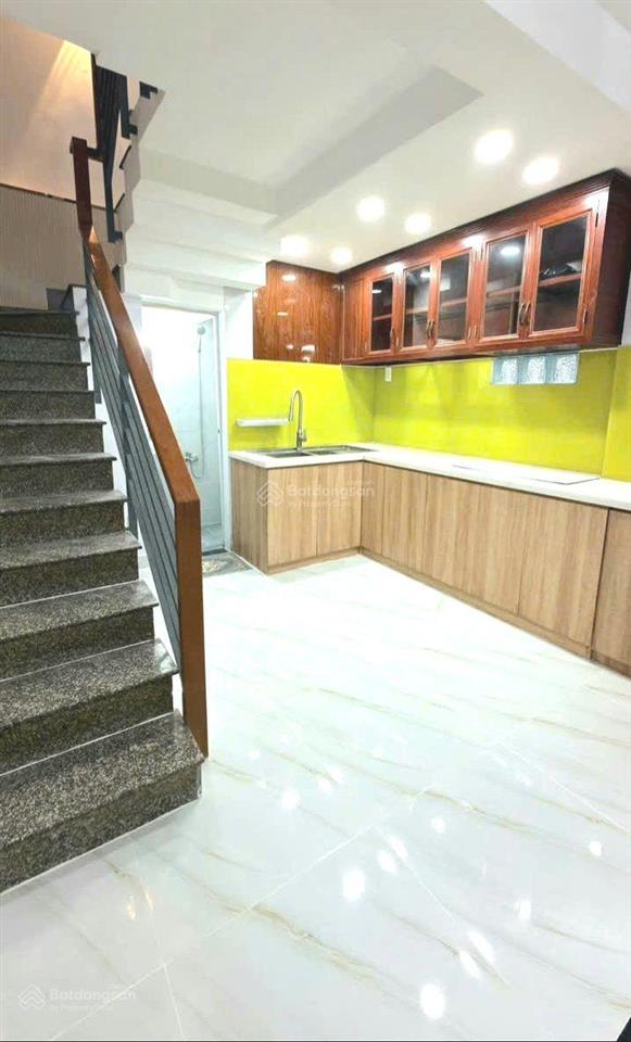 Nhà 3 lầu 32.4m2 hẻm 2.5m sát mặt tiền đường số 4, ngay công viên làng hoa