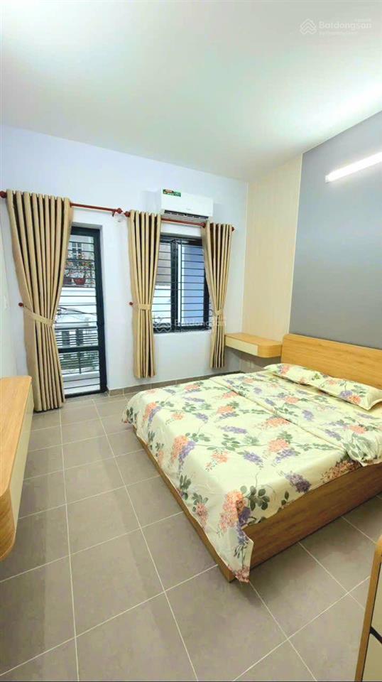 Nhà 3 lầu 32.4m2 hẻm 2.5m sát mặt tiền đường số 4, ngay công viên làng hoa
