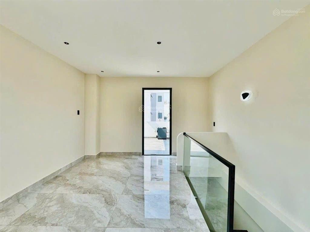 Siêu phẩm xây mới smarthome 3 lầu 49m2 hẻm xe hơi gần cv làng hoa