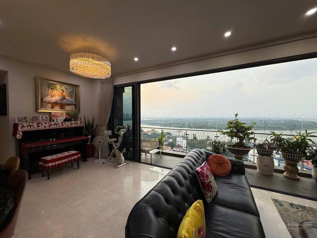 4pn view sông 166m2 trống sẵn dọn vào ngay