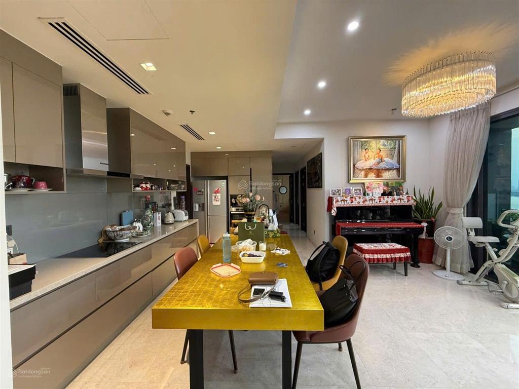 4pn view sông 166m2 trống sẵn dọn vào ngay