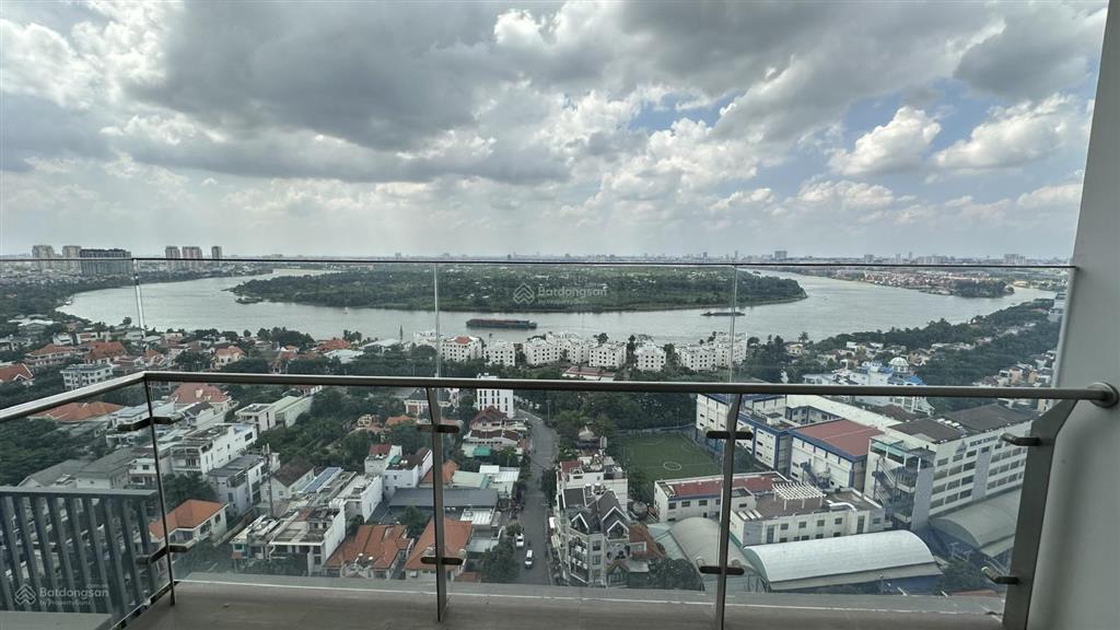 3pn nhà trống, nội thất cơ bản trống sẵn.