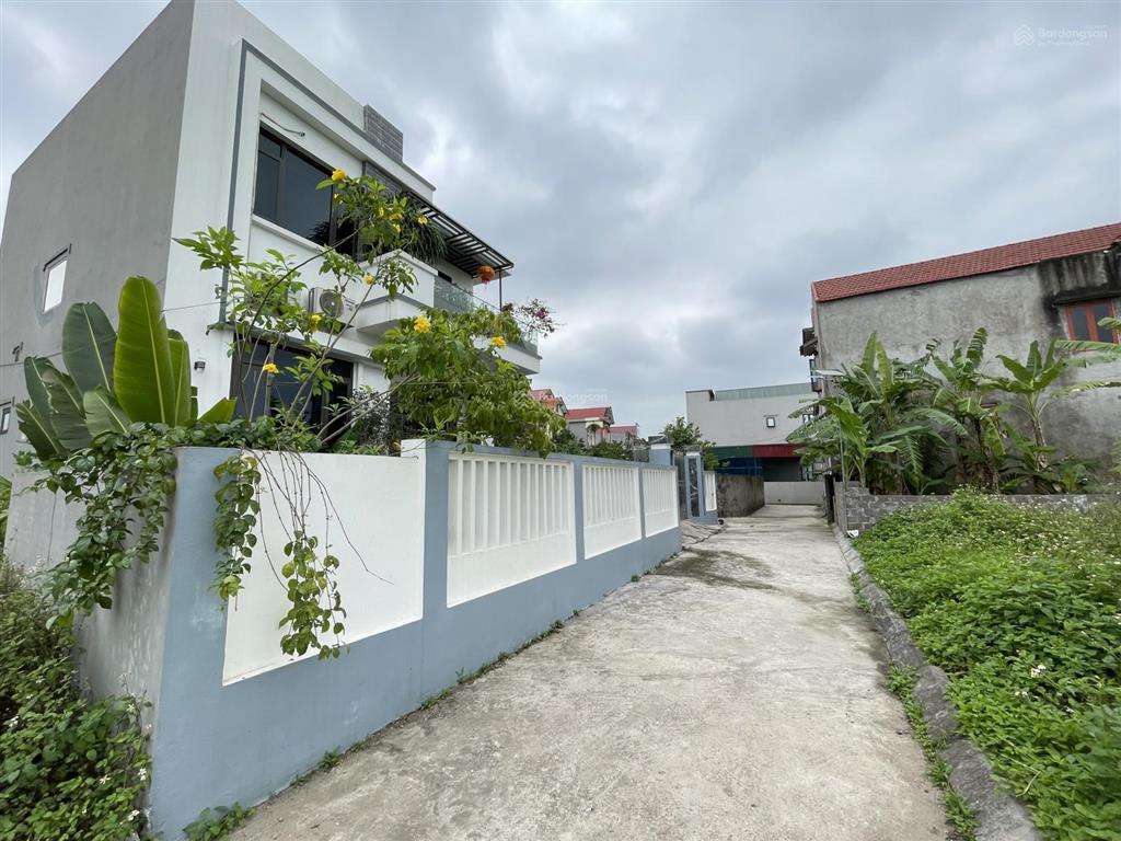 Hơn 1 tỷ có ngay mảnh đất vuông vắn cực đẹp, lô góc hai mặt tiền, 75m2