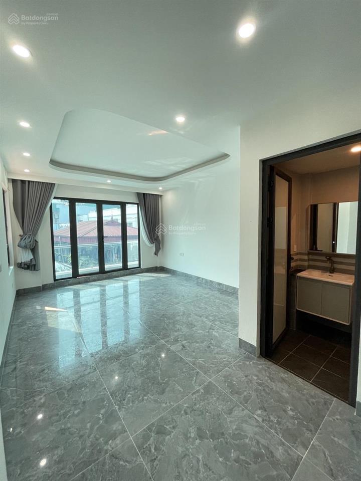 Bán nhà phố trạm, gần cầu vĩnh tuy, 45m2, 7 tầng thang máy, ngõ thông, ô tô vào nhà