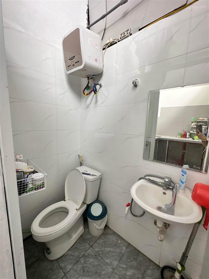 Cần bán căn hộ dãy b2 tập thể may 10, 35m2, chỉ 1,38 tỷ