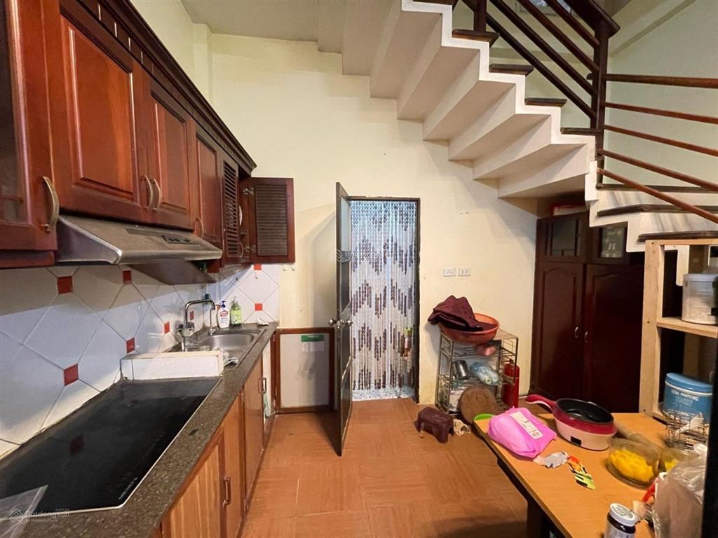Bán nhà bồ đề, gần hồ, 50m2, dân xây, 03 phòng ngủ, giá tốt