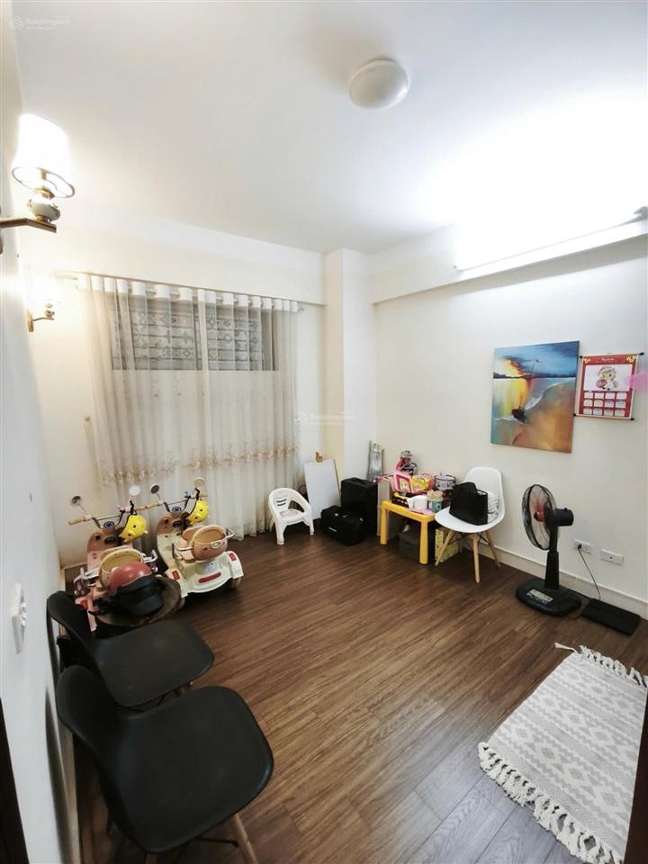 Cần bán căn hộ chung cư ct9c kđt việt hưng, 73,3m2, 02pn, 02 vs, chỉ 3,5 tỷ