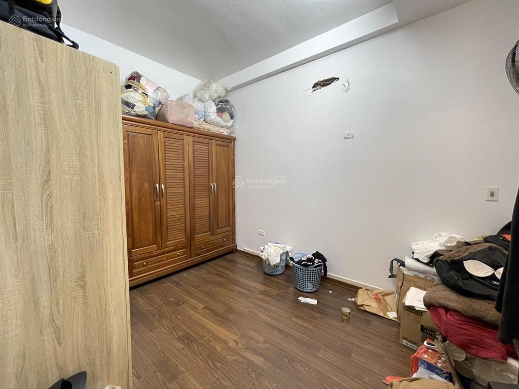 Bán đất tặng nhà bát khối, 3 tầng dân xây, 50m2 vuông vắn cực đẹp, gần trường, chợ