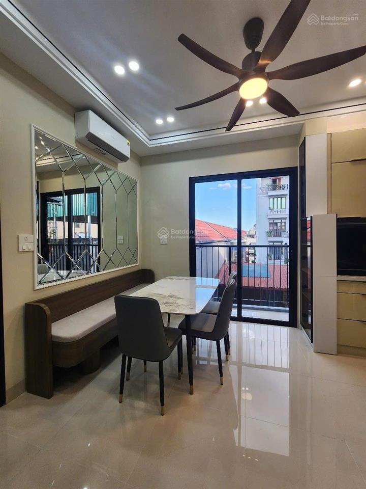 Hiếm, cần tiền nên bán gấp căn nhà bồ đề, 36m2, 6 tầng thang máy, thông số đẹp, lõi bồ đề