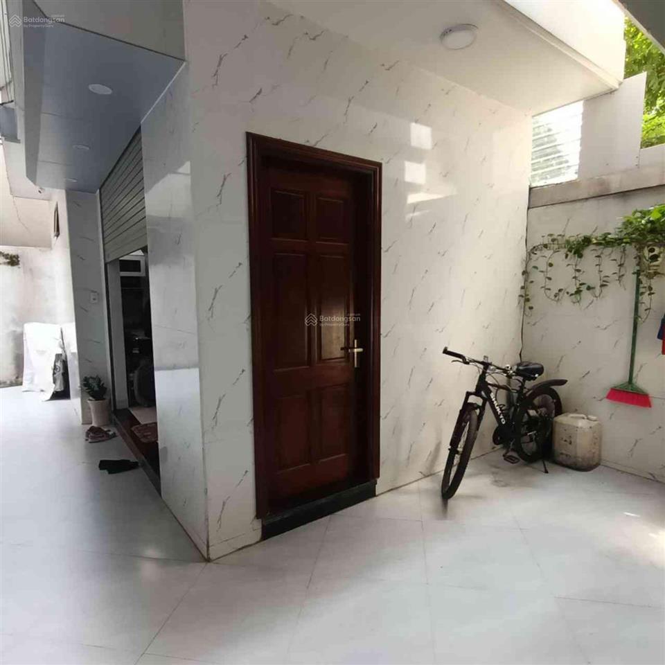 Cần bán nhà phúc lợi, 30m2, 5 tầng mới đẹp, chỉ nhỉnh 5 tỷ
