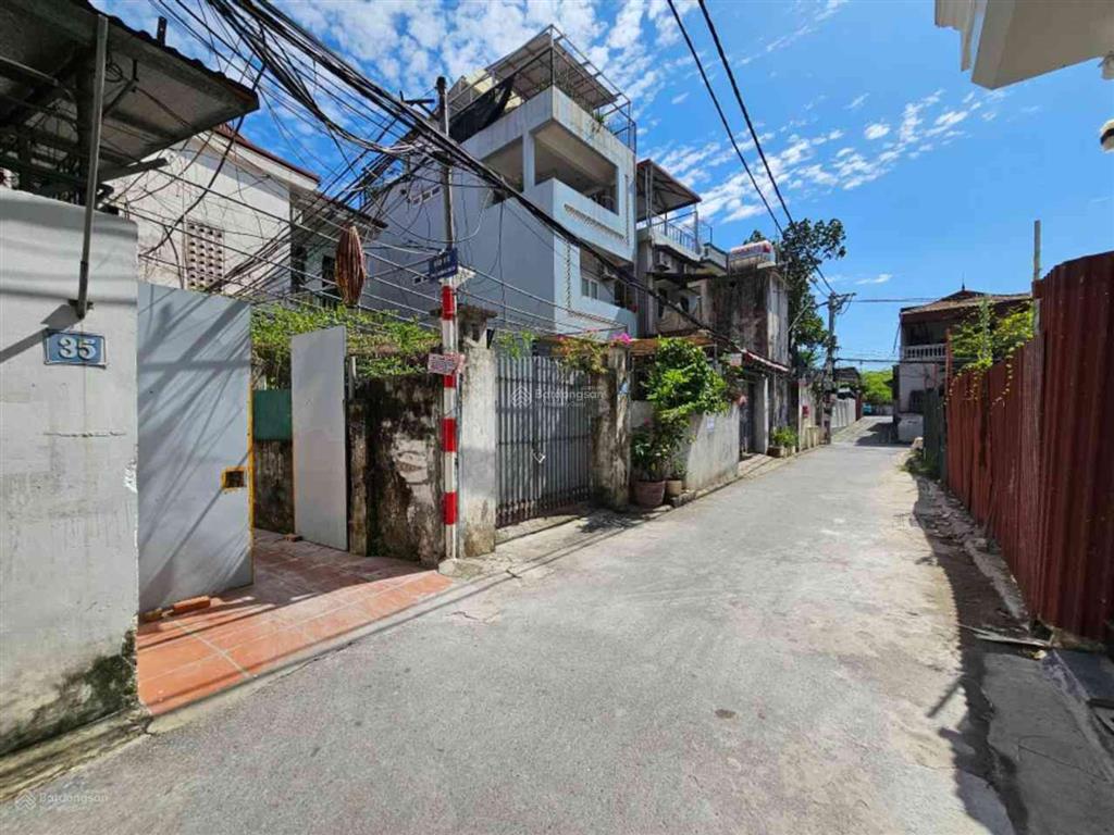 6,4 tỷ nhà giang biên, 5 tầng thang máy, đầy đủ nội thất ở luôn