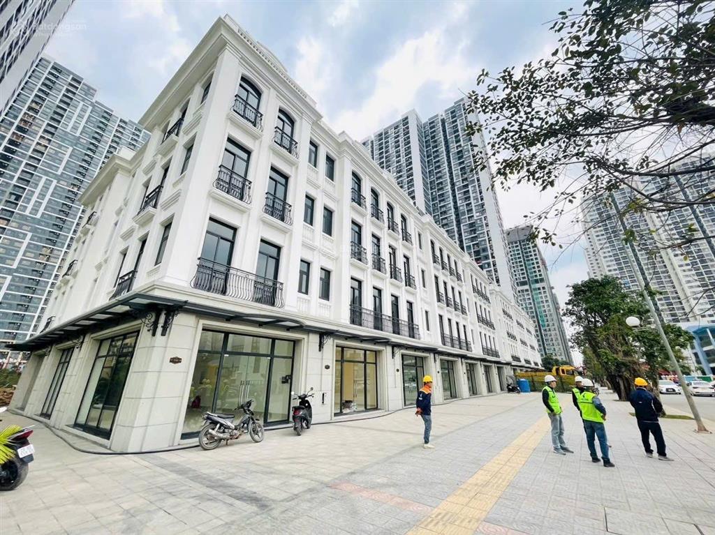 Siêu hót bán sboutique shophouse tmdv 4 tầng tại vinhomes smart city chiết khấu lên đến 25%.