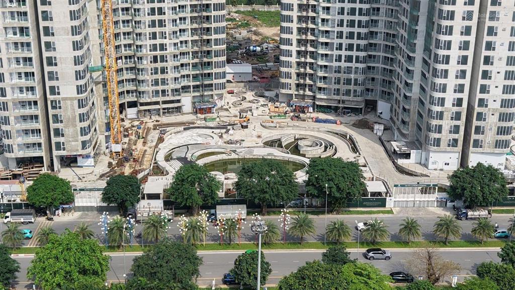 Bán shop chân đế lumiere evergreen vinhomes smart city,vị trí mặt sảnh cho thuê 1,2tr/m2 sổ lâu dài