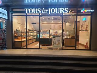 Bán căn shop chân đế vị trí mặt sảnh vinhomes smart city với toà 1200 căn hộ đã cho thuê 1tr/m2