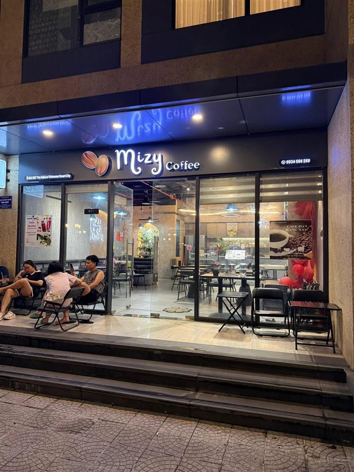 Bán căn shop chân đế vinhomes smart city sẵn dòng tiền 720 triệu/năm, vị trí đắc địa