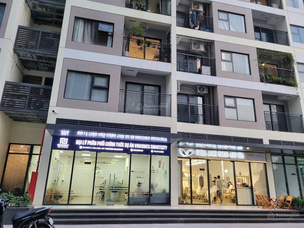 Bán căn shop chân đế vị trí mặt sảnh vinhomes smart city với toà 1200 căn hộ đã cho thuê 1tr/m2