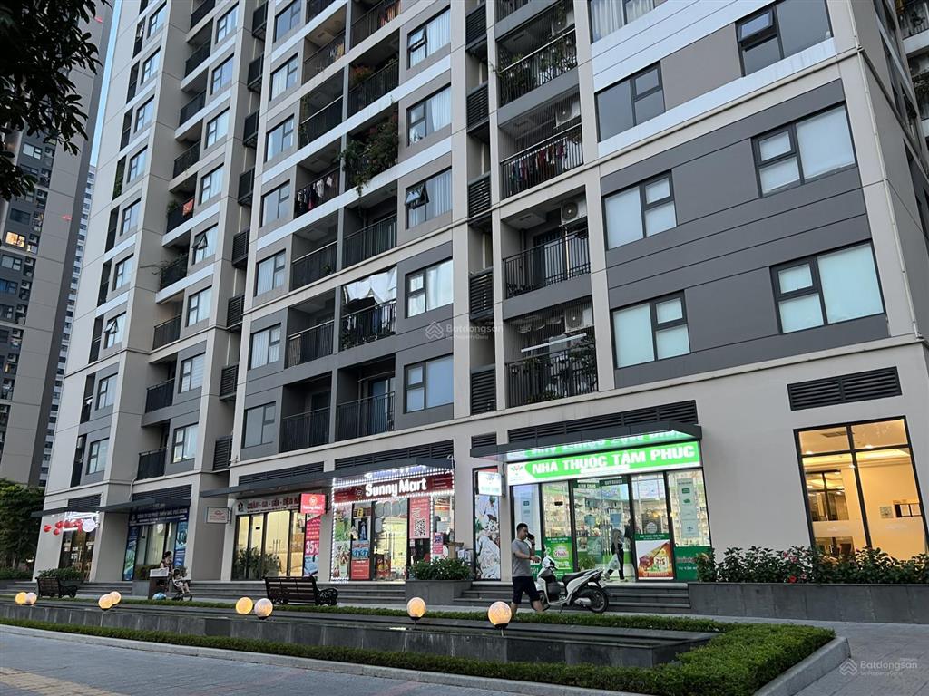 Bán căn shop chân đế vị trí mặt sảnh vinhomes smart city với toà 1200 căn hộ đã cho thuê 1tr/m2