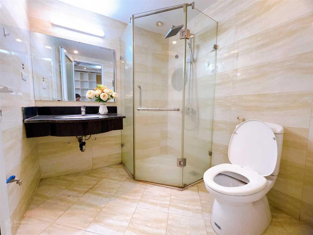 Chính chủ cho thuê phòng tại khâm thiên, đống đa có 1 ngủ và 1 phòng khách điều hòa nóng lạnh full