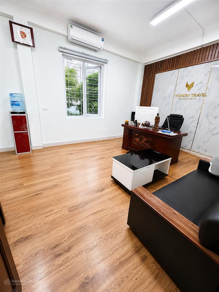 Văn phòng 35m² full nội thất chỉ 6 triệu  mặt phố nguyễn ngọc vũ, view thoáng đẹp
