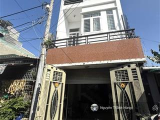 Bán nhà 4 tầng đúc hẻm xe hơi lâm thị hố quận 12 giá rẻ 4,85 tỷ
diện tích 51m2 (4x13)