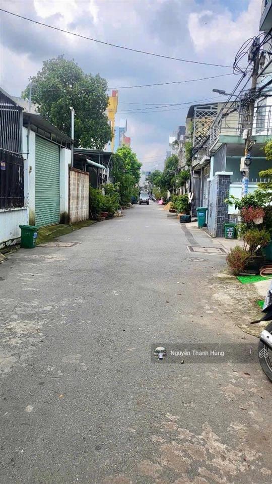 Bán nhà 2 tầng đúc hẻm xe hơi, tương lai mặt tiền 30m lâm thị hố q12 giá rẻ 6,5 tỷ
diện tích 100m2