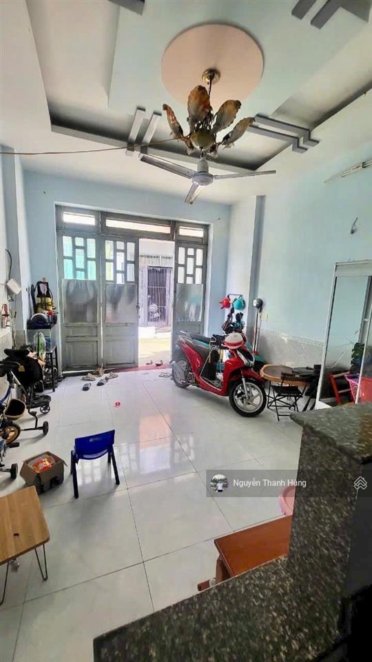 Bán nhà 2 tầng đúc hẻm xe hơi, tương lai mặt tiền 30m lâm thị hố q12 giá rẻ 6,5 tỷ
diện tích 100m2