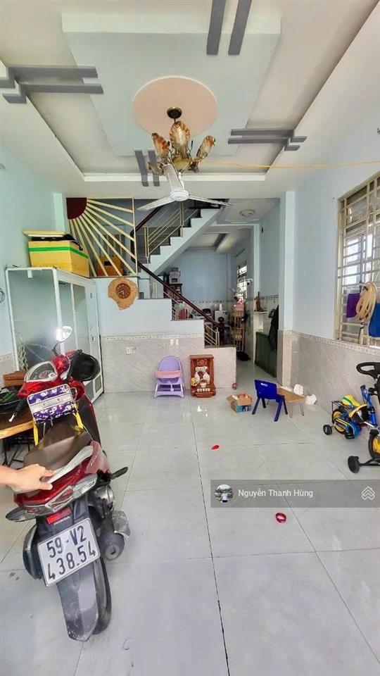 Bán nhà 2 tầng đúc hẻm xe hơi, tương lai mặt tiền 30m lâm thị hố q12 giá rẻ 6,5 tỷ
diện tích 100m2