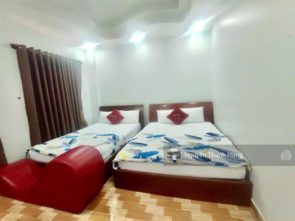 Bán khách sạn mặt tiền trần thị cờ quận 12 giá rẻ 10,4 tỷ
diện tích 96m2 (4x24)