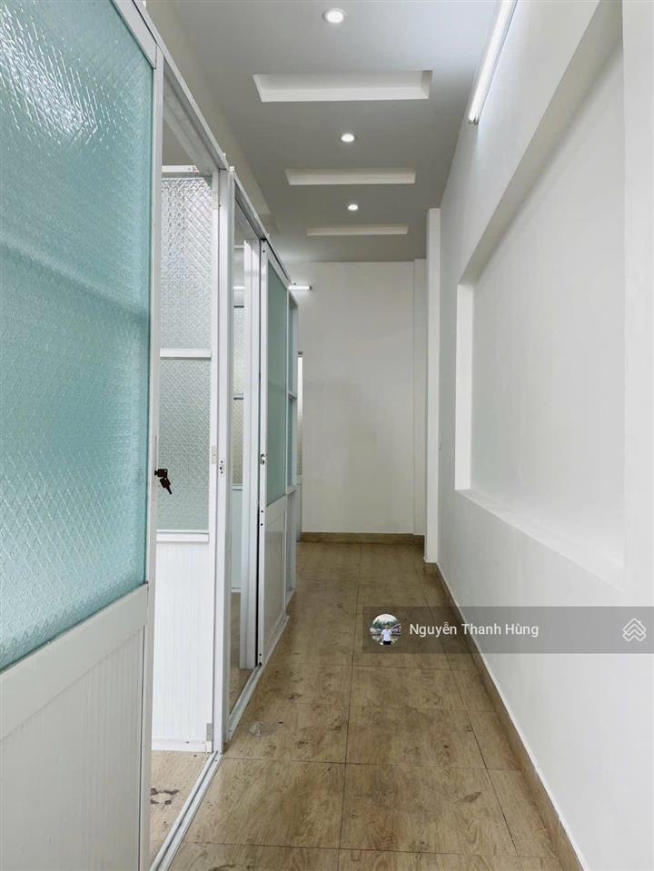 Bán nhà mặt tiền lê thị riêng ngay nhà máy bia tiger giá rẻ 11,5 tỷ
diện tích 115m2 (4x29)