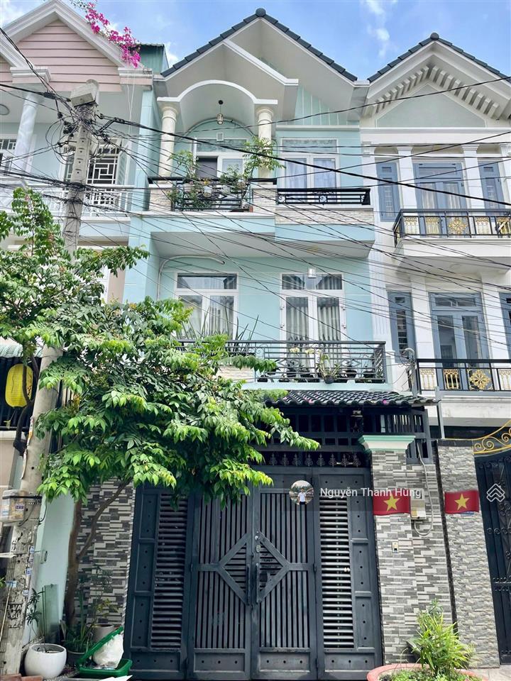 Bán nhà 3 tầng đúc hẻm xe hơi huỳnh thị hai q12 giá rẻ 6,4 tỷ
diện tích 82m2 (4,6x18)