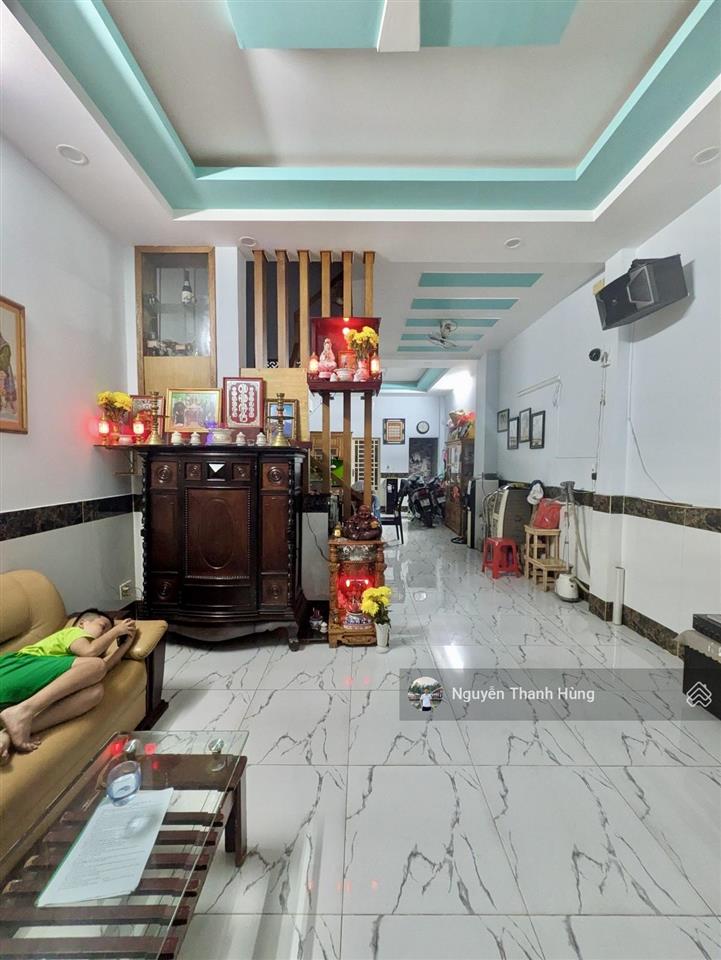 Bán nhà 3 tầng đúc hẻm xe hơi huỳnh thị hai q12 giá rẻ 6,4 tỷ
diện tích 82m2 (4,6x18)