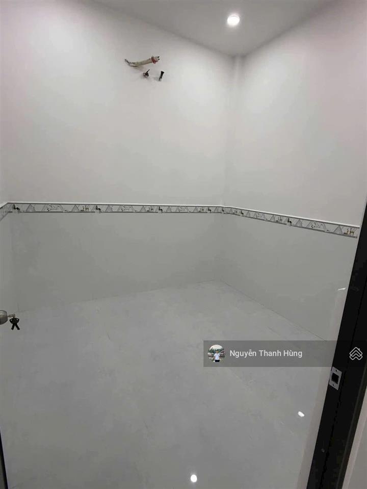 Bán nhà mặt tiền kinh doanh đỉnh nguyễn ảnh thủ quận 12 giá rẻ 10,5 tỷ
diện tích 105m2 (4x26)
