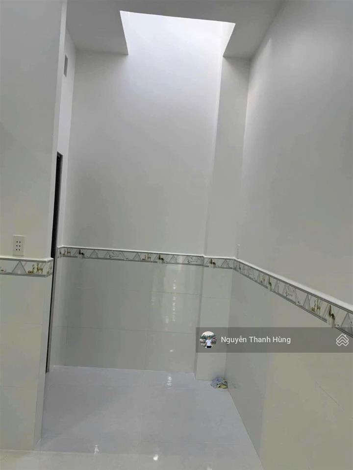 Bán nhà mặt tiền kinh doanh đỉnh nguyễn ảnh thủ quận 12 giá rẻ 10,5 tỷ
diện tích 105m2 (4x26)