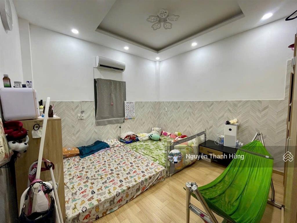 Bán nhà 3 tầng đúc hẻm xe tải khu phân lô phạm văn chiêu gò vấp giá rẻ 7,2 tỷ
diện tích 60m2 (4x15)