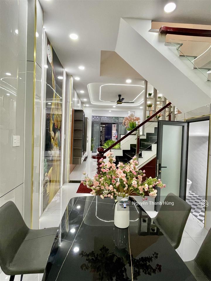 Bán nhà 3 tầng mới tinh full nội thất hẻm xe hơi tch08 q12 giá rẻ 5,78 tỷ
diện tích 58m2 (4x15)