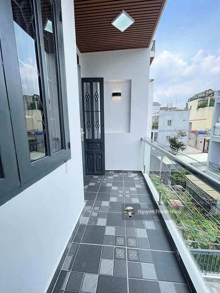 Bán nhà 3 tầng mới tinh full nội thất hẻm xe hơi tch08 q12 giá rẻ 5,78 tỷ
diện tích 58m2 (4x15)