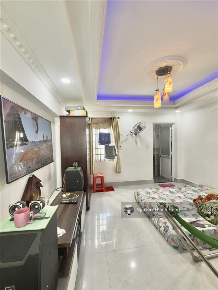 Bán nhà 4 tầng đúc hẻm xe hơi sát mặt tiền tch26 quận 12 giá rẻ 6,4 tỷ
diện tích 78m2 (4x20)