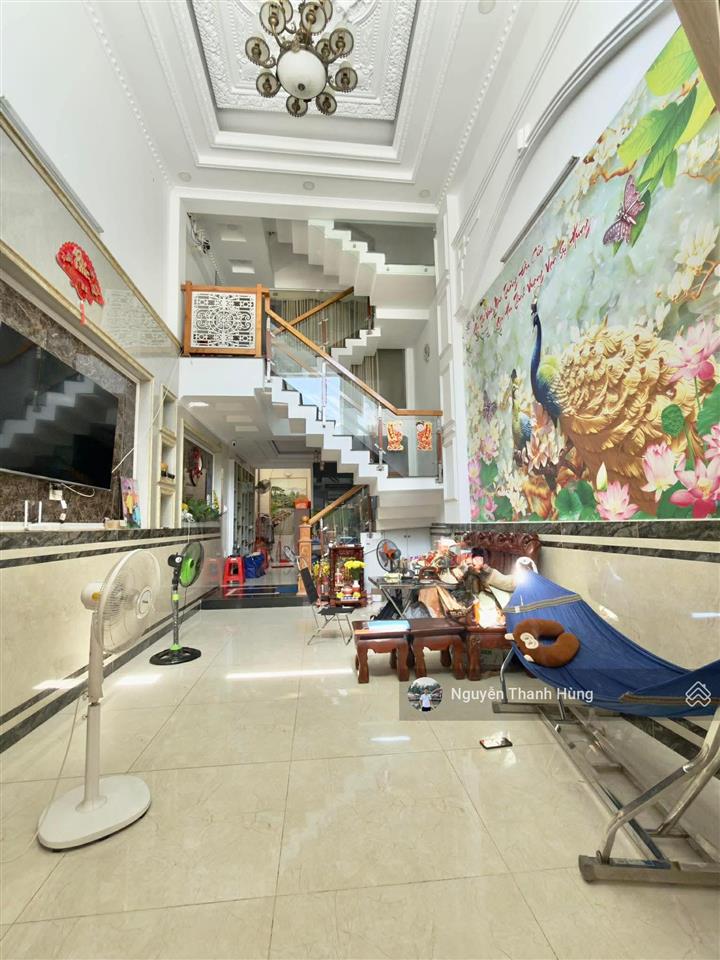 Bán nhà 4 tầng đúc hẻm xe hơi sát mặt tiền tch26 quận 12 giá rẻ 6,4 tỷ
diện tích 78m2 (4x20)
