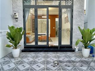 Bán nhà giá rẻ như lô đất ngay ubnd phường tân thới hiệp quận 12 chỉ 4,39 tỷ
diện tích 77m2 (4,5x17