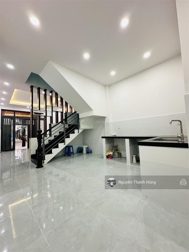 Bán nhà 2 tầng đúc hẻm xe hơi đông bắc quận 12 giá rẻ 4,15 tỷ
diện tích 56m2 (4x14)