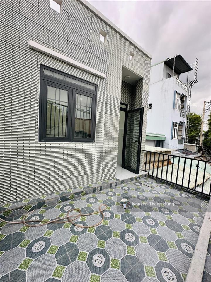 Bán nhà 2 tầng đúc hẻm xe hơi đông bắc quận 12 giá rẻ 4,15 tỷ
diện tích 56m2 (4x14)
