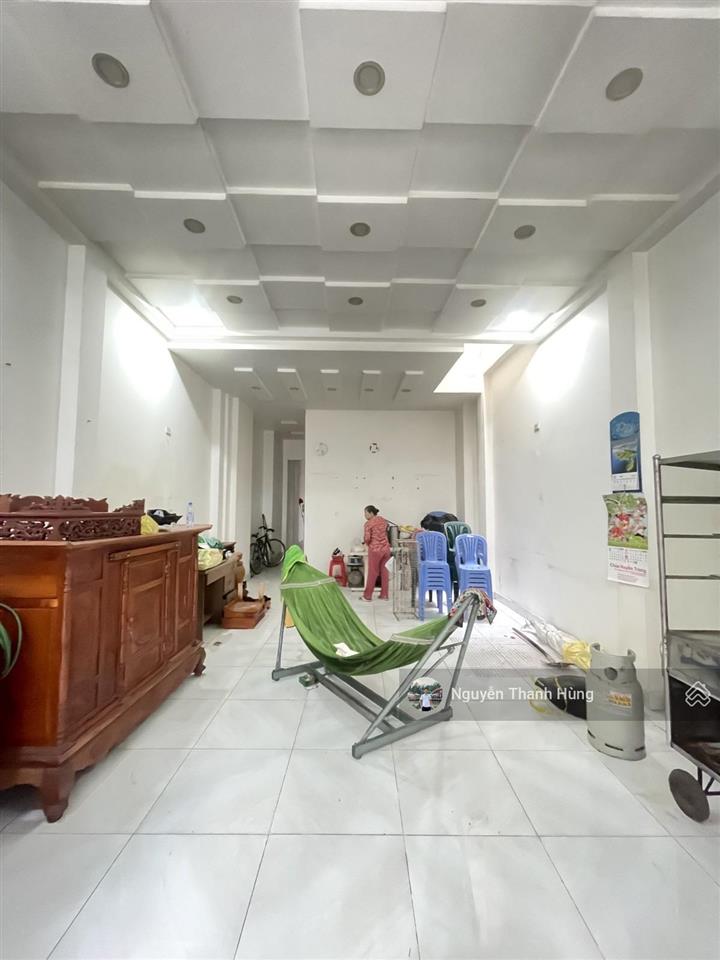 Mặt tiền kinh doanh chợ hiệp thành 3 tầng đúc giá rẻ 8,5 tỷ. diện tích 140m2 (4,6x30) cn 115m2