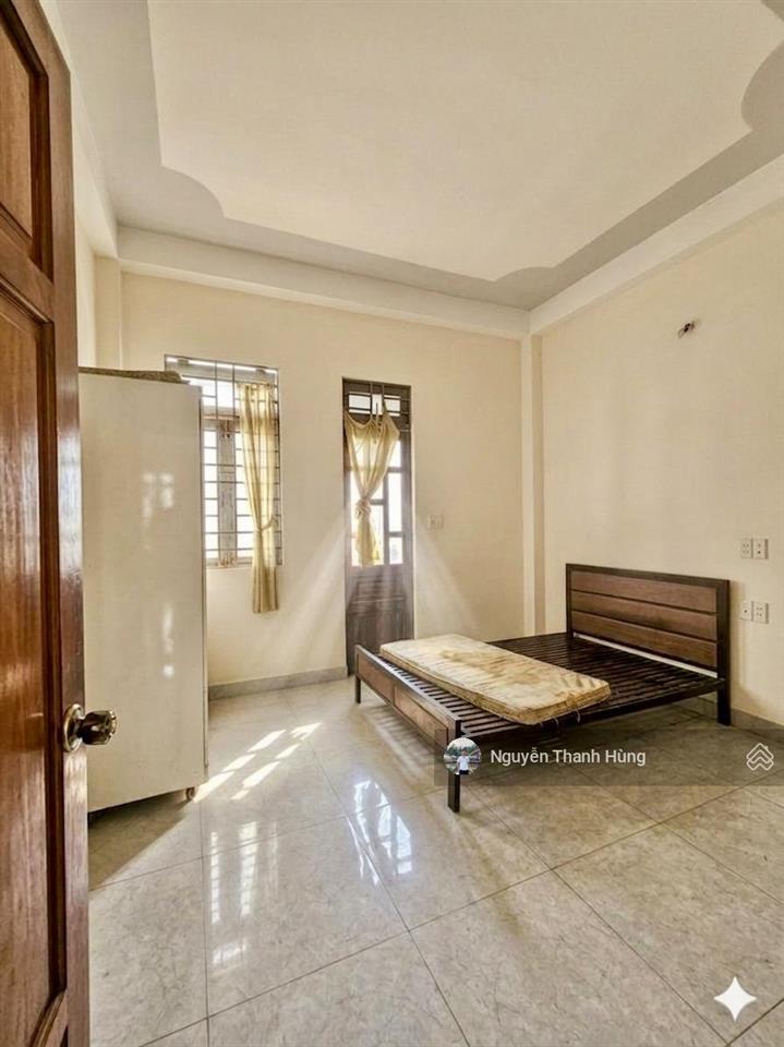 Bán nhà 3 tầng đúc hẻm xe hơi tránh nhau bùi văn ngữ quận 12 giá rẻ 4,95 tỷ
diện tích 60m2 (4x15)