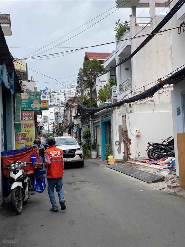 Bán nhà 2 tầng ở ngay 5,5m*21m hxh 4,5m chu văn an phường 26 bình thạnh 12,5 tỷ còn bớt