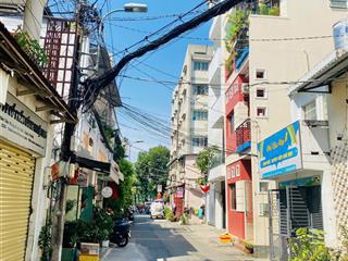 Cần bán nhà 2 tầng 4m*11m xây mới 5 tầng giáp quận 1, đinh tiên hoàng p.1 bình thạnh 8,5 tỷ còn bớt