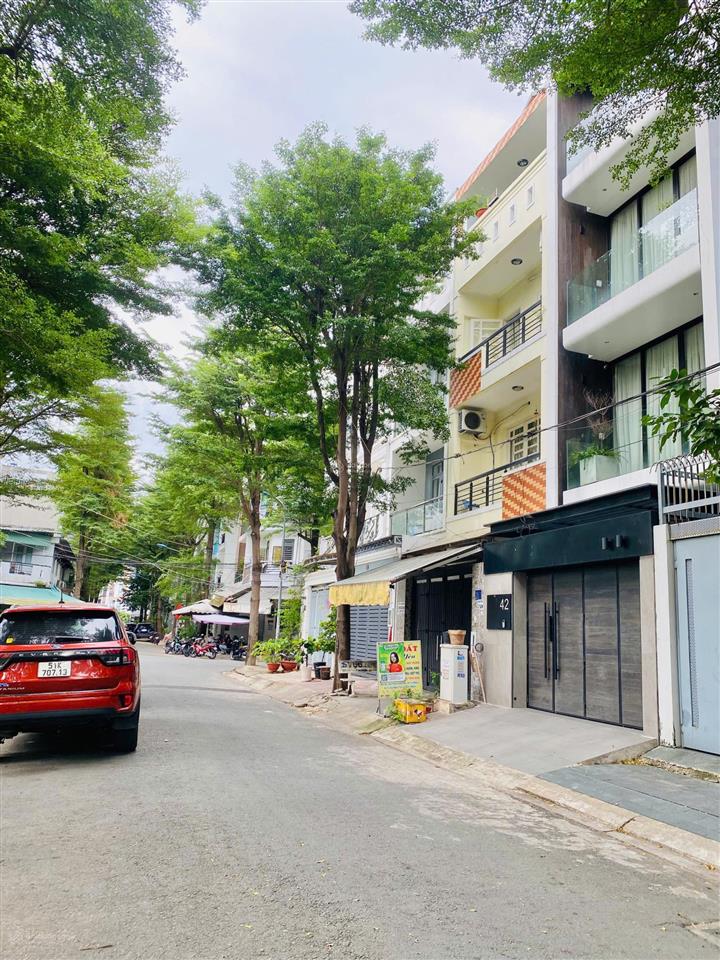 Bán nhà 4 tầng ở ngay 4m*17m hxh 10m khu biệt thự bình lợi p13 bình thạnh chỉ 10 tỷ còn bớt